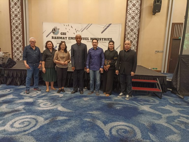 Giving Thanks for God’s Perfect Love